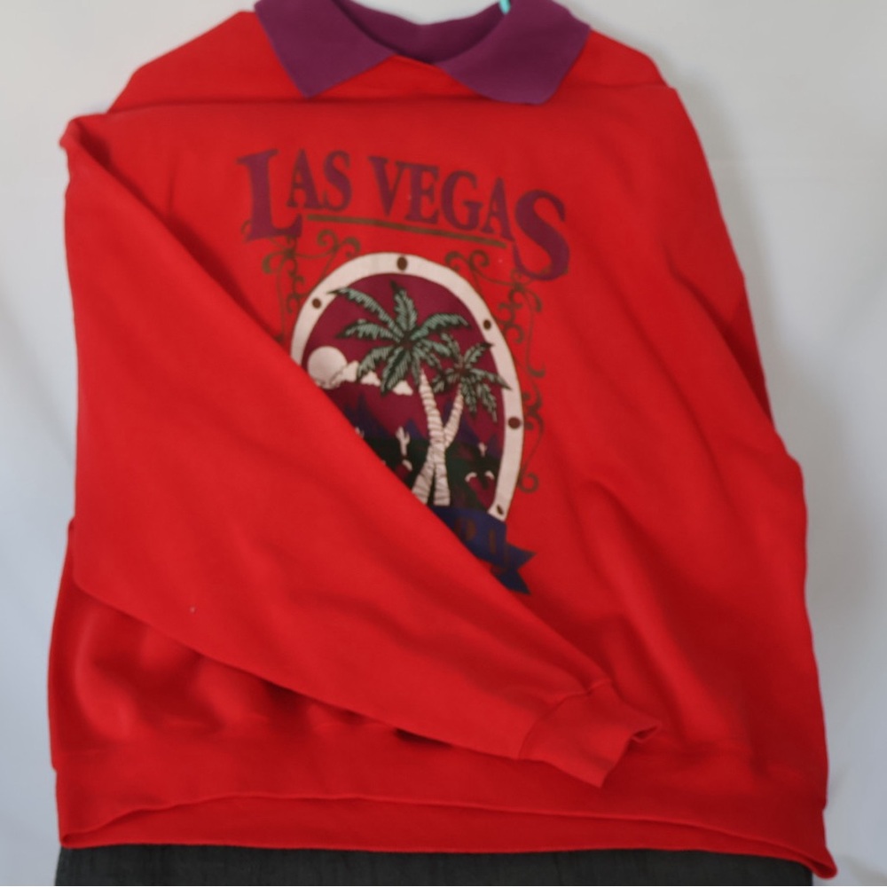 Hanes Red Crew Neck Sweater with Graphic Design
